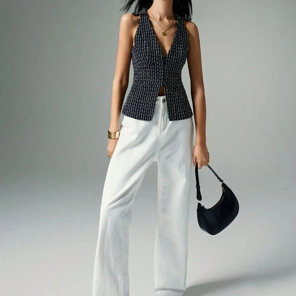 Black and White Casual Women's Sleeveless Blouse - Picture 4 of 7